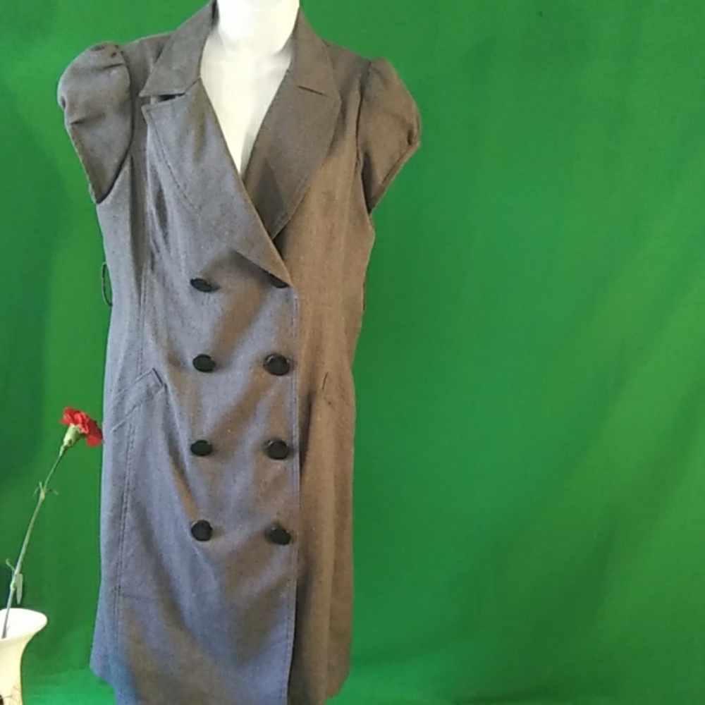 12P Robbie bee gray button down dress short sleeve